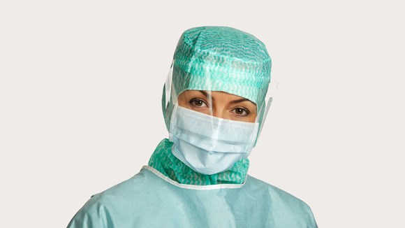 arts die een BARRIER medisch operatiemasker Extra Protection draagt