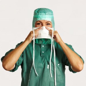 Stap 1 van de instructies medisch operatiemasker – met knooplinten